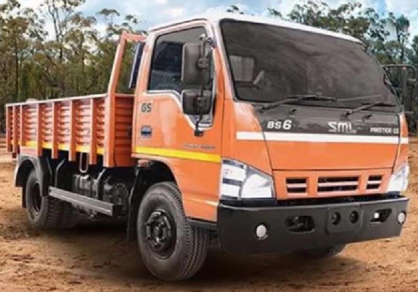 SML Isuzu Prestige CNG Trucks