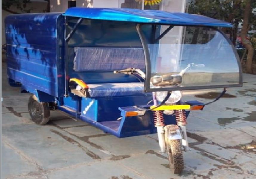 Gulmohar E Cart closed body 500 Kg