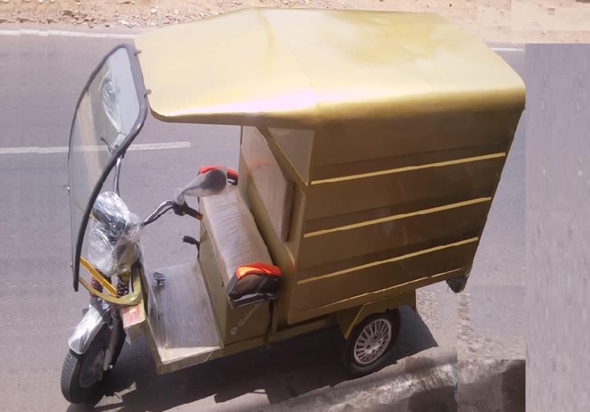 Gulmohar E Cart closed body 400 Kg 3 Wheelers