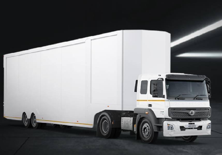 BharatBenz 4028T Tractor Trailer photo 1