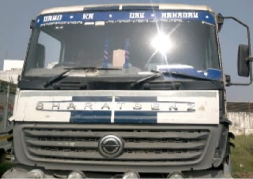 BharatBenz 4928