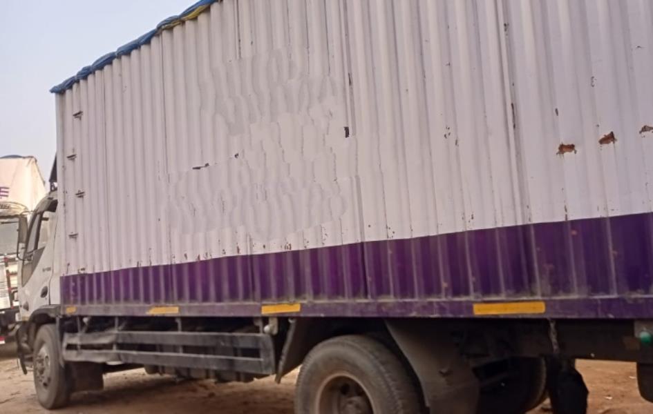 Ashok Leyland Boss 1212 image 3