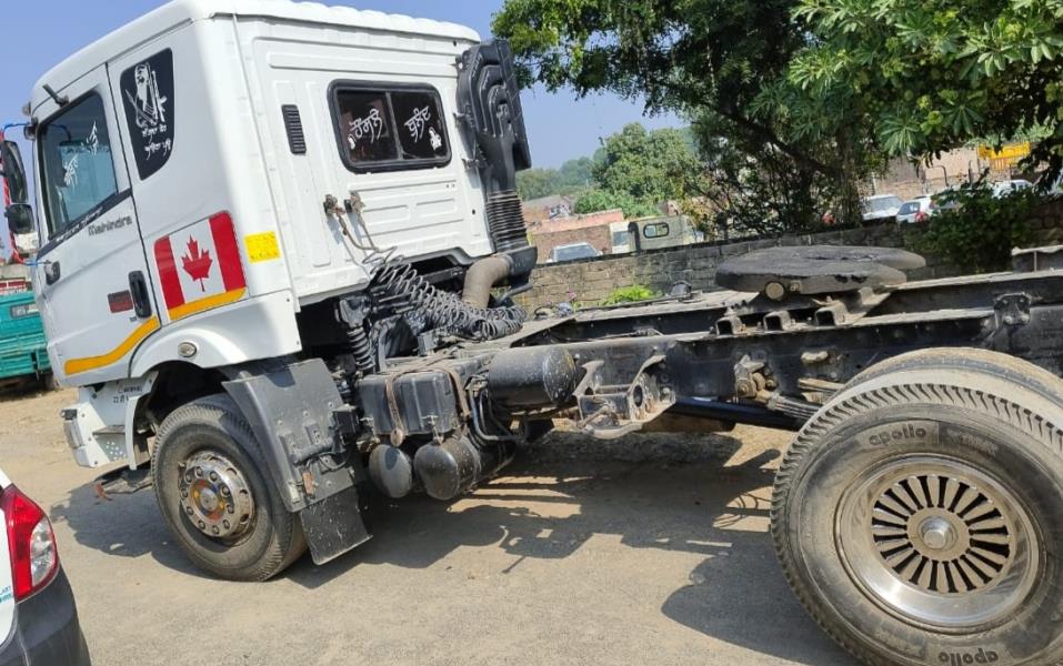 Mahindra Blazo 40 image 3