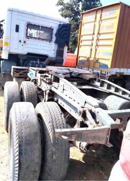 Mahindra Blazo 49 image 3