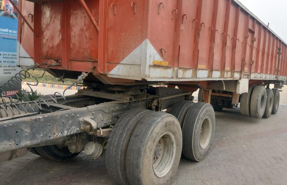 Mahindra Blazo 49 image 2