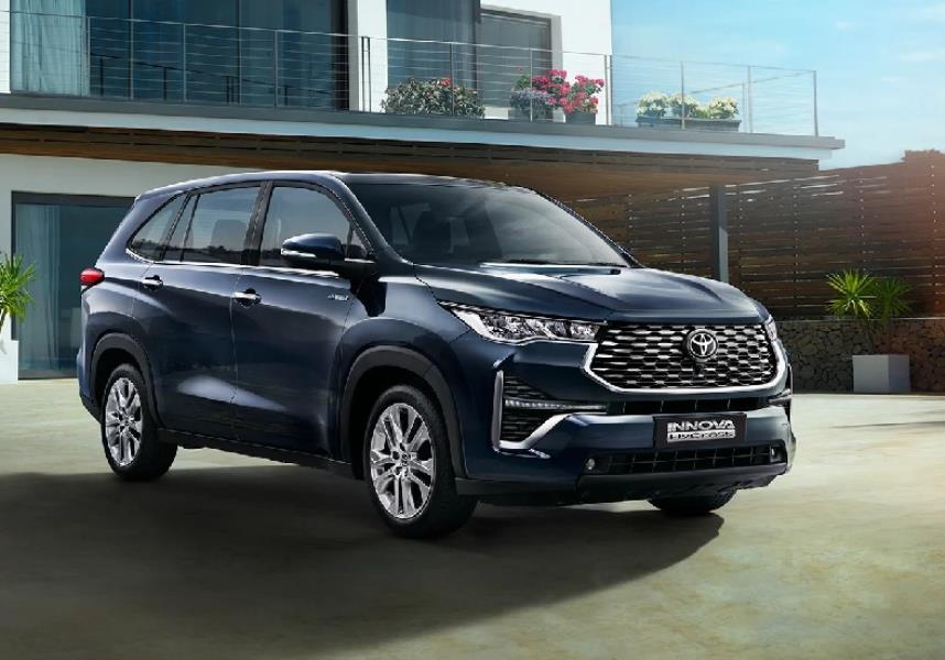 Toyota Innova Hycross Petrol Small Vehicles