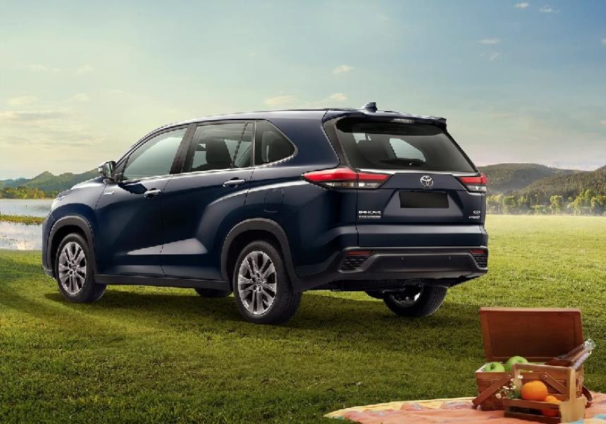 Toyota Innova Hycross Petrol Small Vehicles