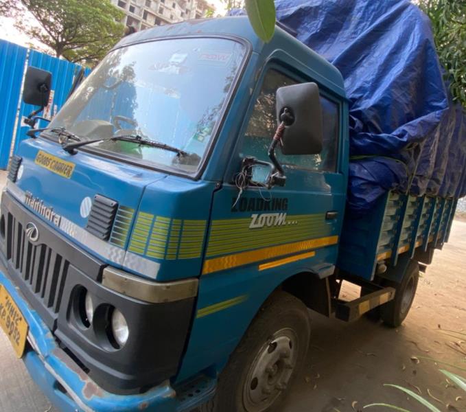 Mahindra Loadking image 3