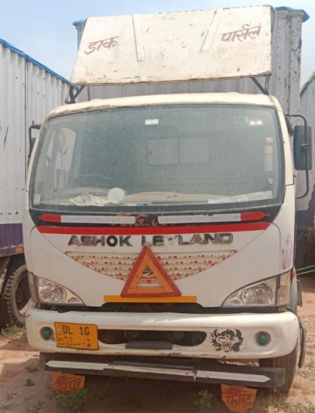 Ashok Leyland Boss 1212 image 2