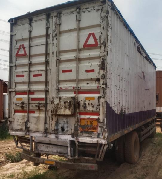 Ashok Leyland Boss 1212 image 6