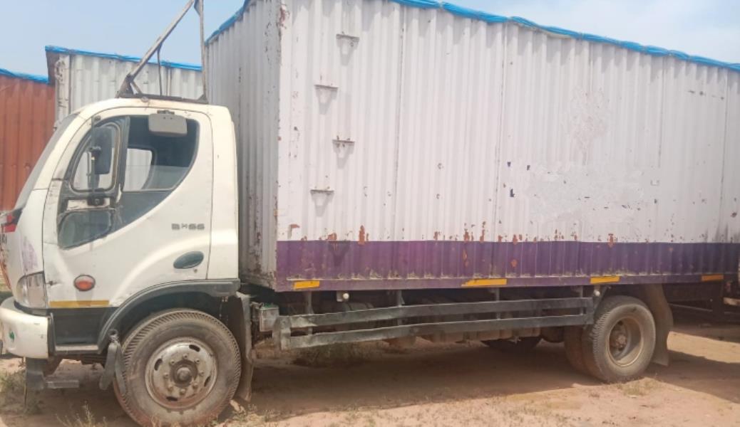 Ashok Leyland Boss 1212 image 4