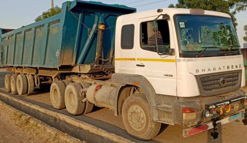 BharatBenz 4928 image 4