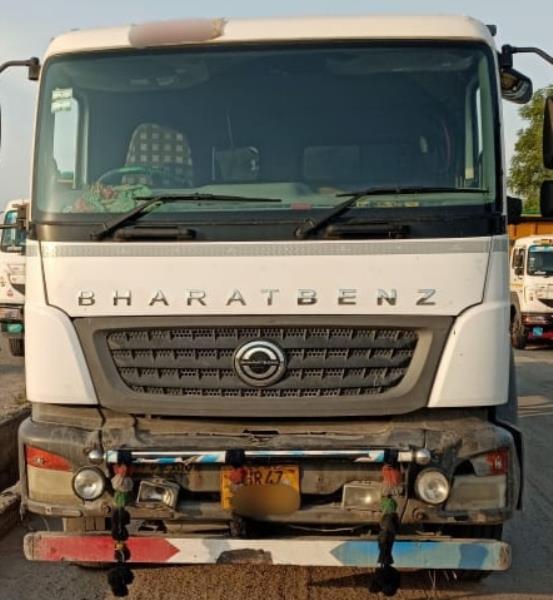 BharatBenz 4928