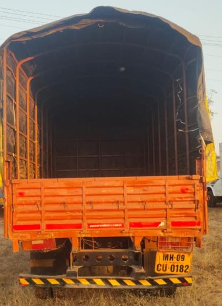 Mahindra Loadking image 3