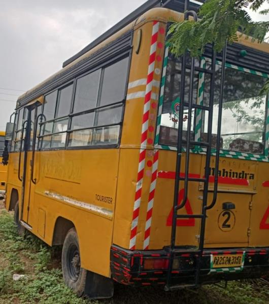 Mahindra T15 image 2