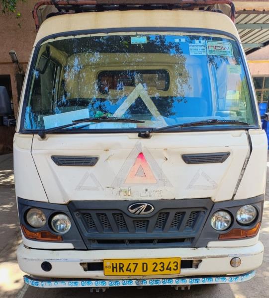 Mahindra Loadking image 3