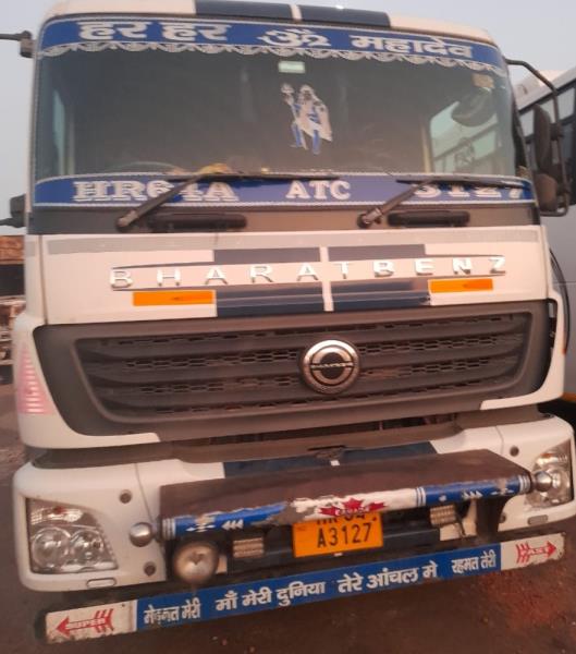 BharatBenz 4928