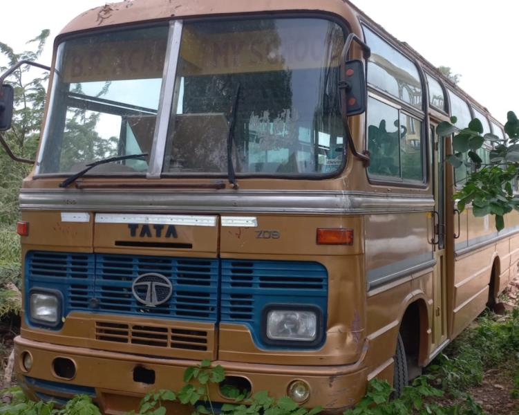 Tata LP 709