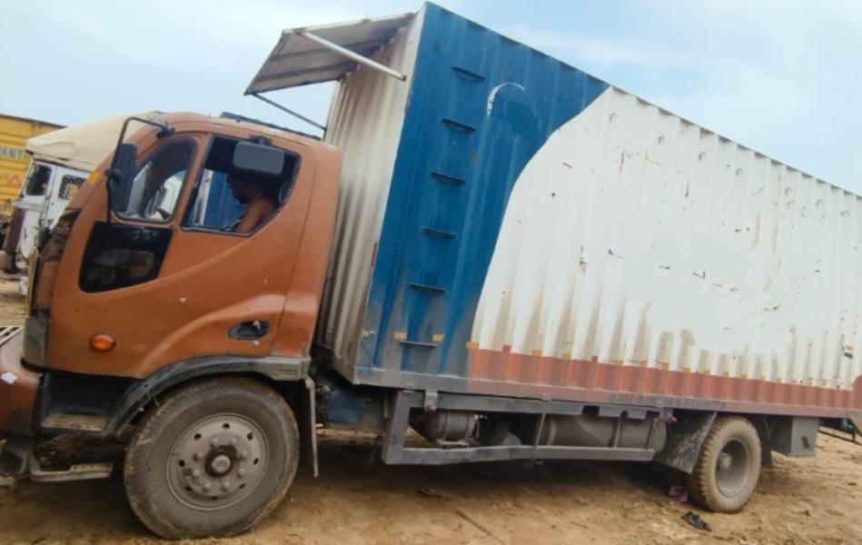 Ashok Leyland Boss 1212