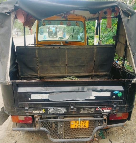 Vikram Passenger image 3