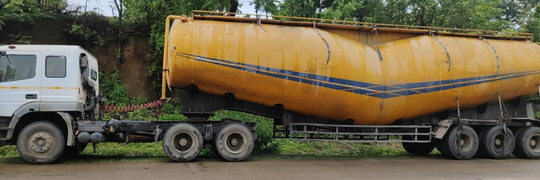 BharatBenz 4928 image 3