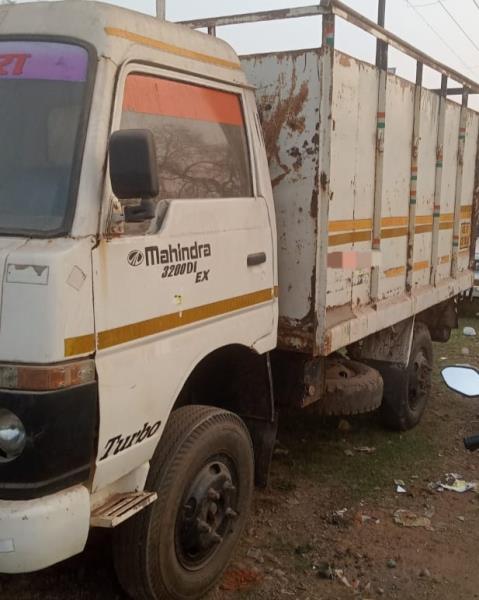 Mahindra Jayo image 3