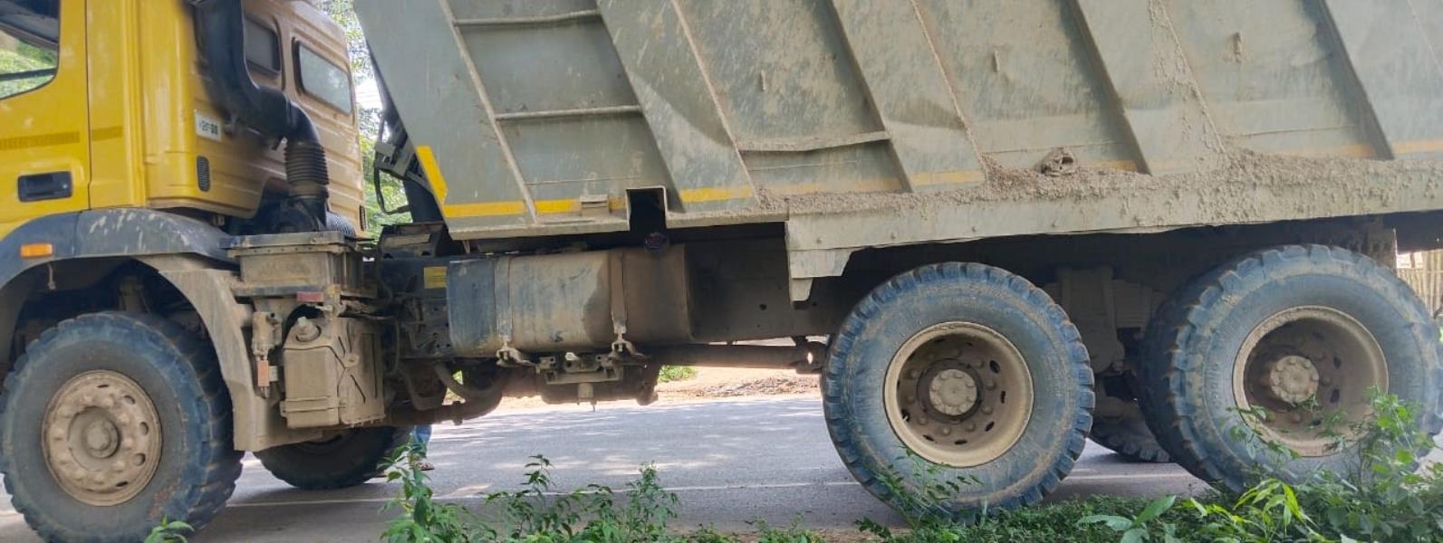BharatBenz 2823R image 2