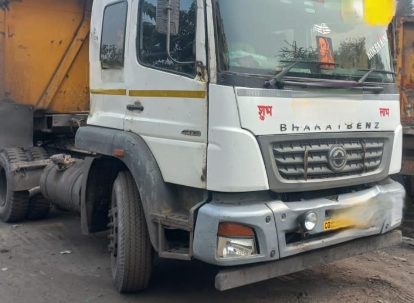 BharatBenz 4928
