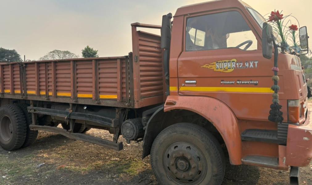 SML Isuzu Super image 3
