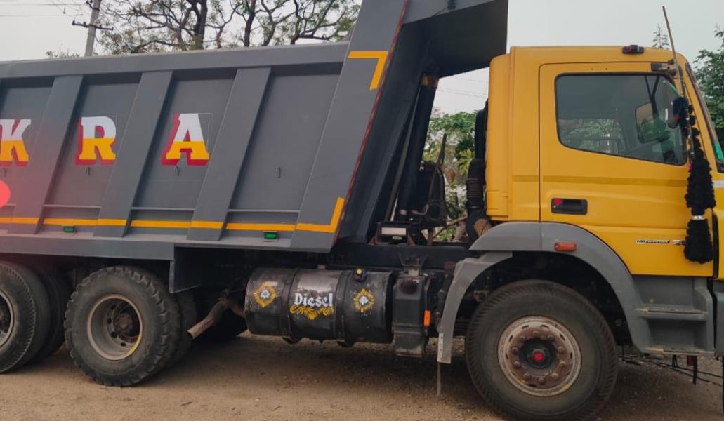 BharatBenz 2528C image 2