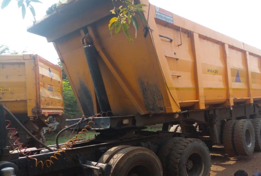 BharatBenz 4928 image 2
