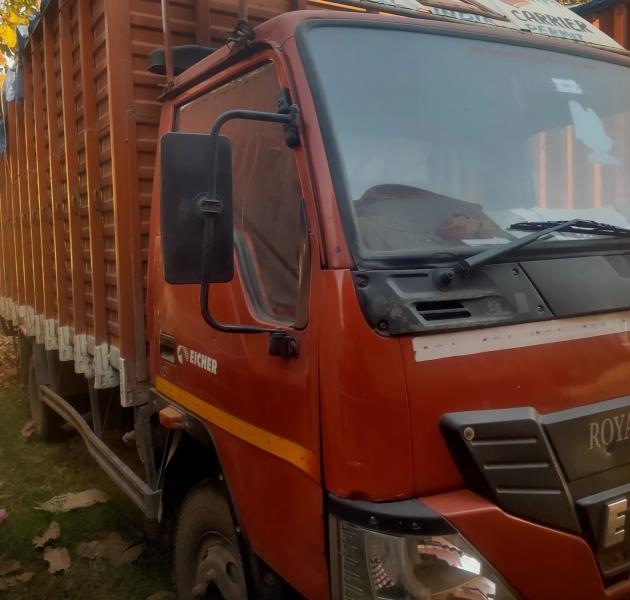 Eicher 1075 image 2