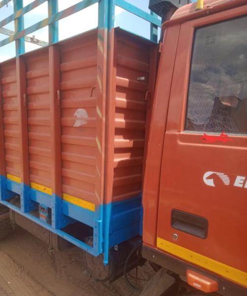 Eicher 1075 image 3