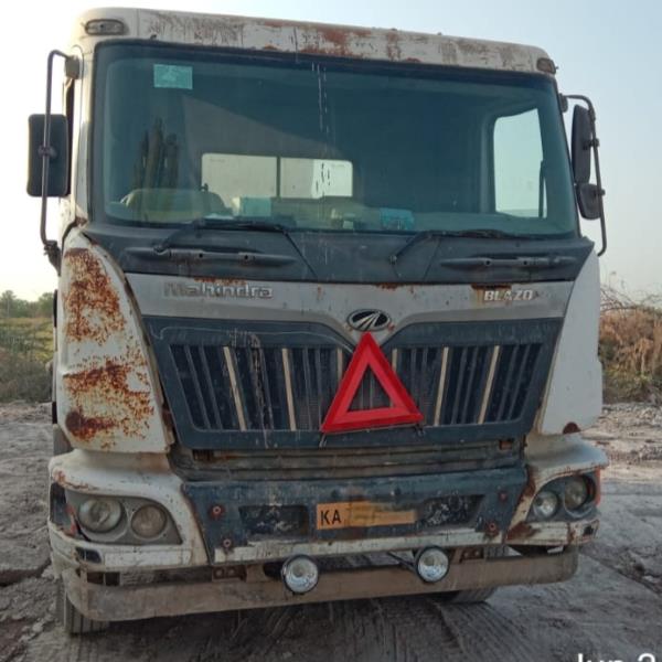 Mahindra Blazo 25 image 3