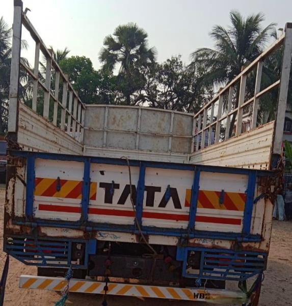 Tata 712 image 3