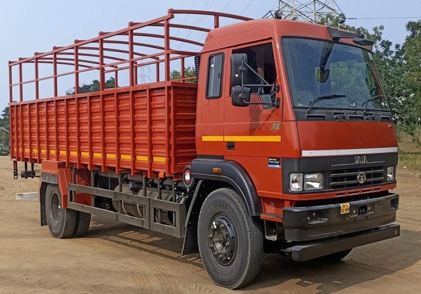Tata 1912g LPT CNG Sleeper