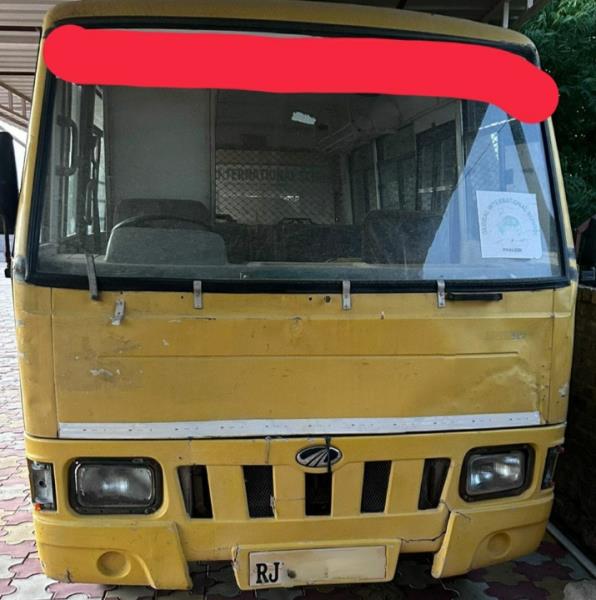 Mahindra Tourister