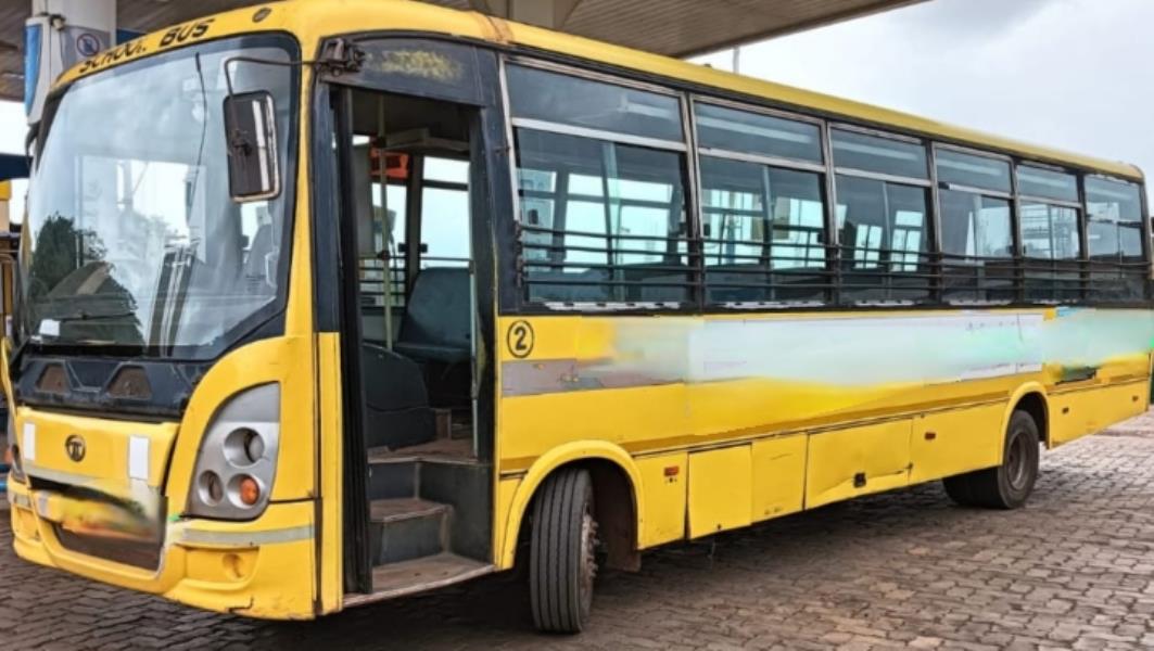 Tata LP 1512