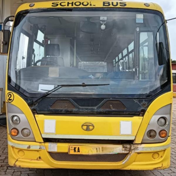 Tata LP 1512 image 2