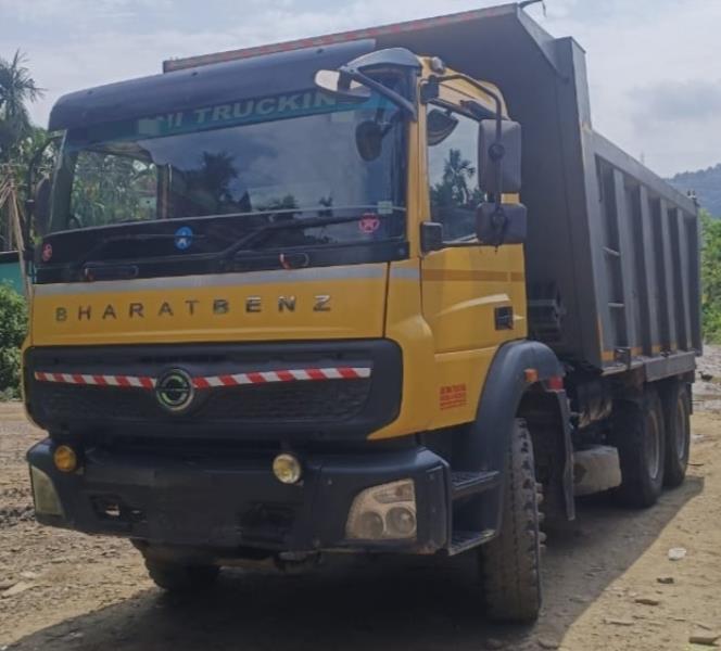 BharatBenz 2828C