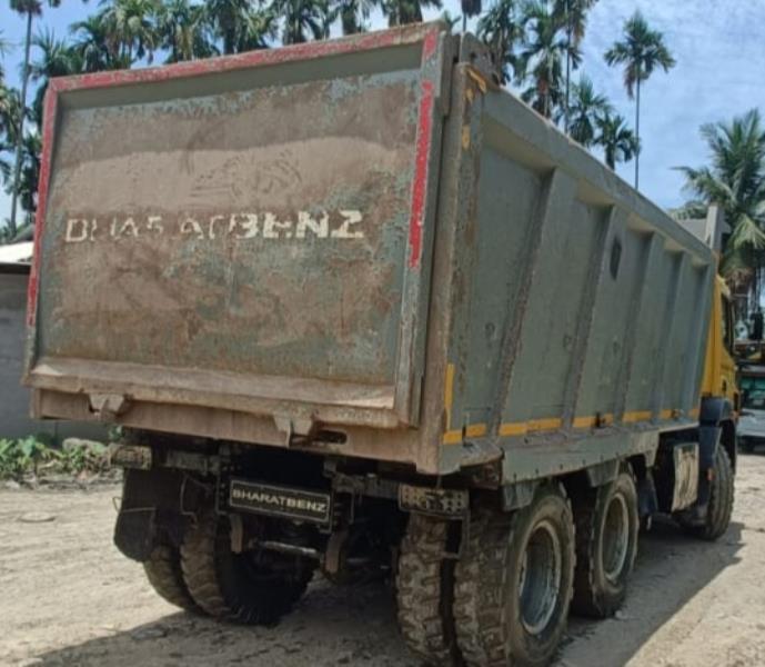 BharatBenz 2828C image 3