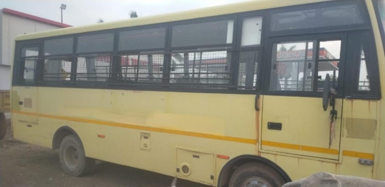 Tata LP 912 image 2