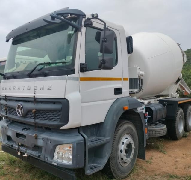 BharatBenz 2823R