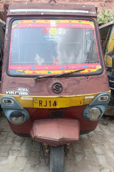 Vikram Passenger image 2