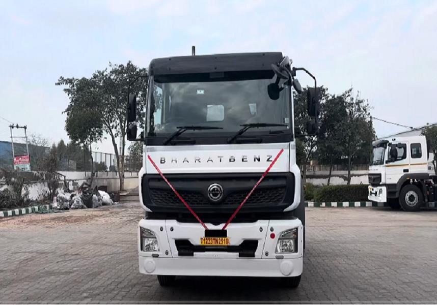 BharatBenz 4832R Tanker