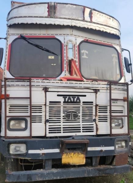 Tata 1615 image 3