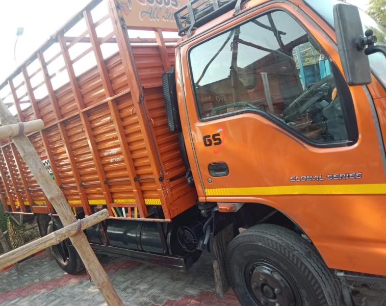 SML Isuzu Samrat image 2