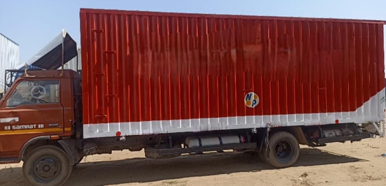 SML Isuzu Samrat image 3