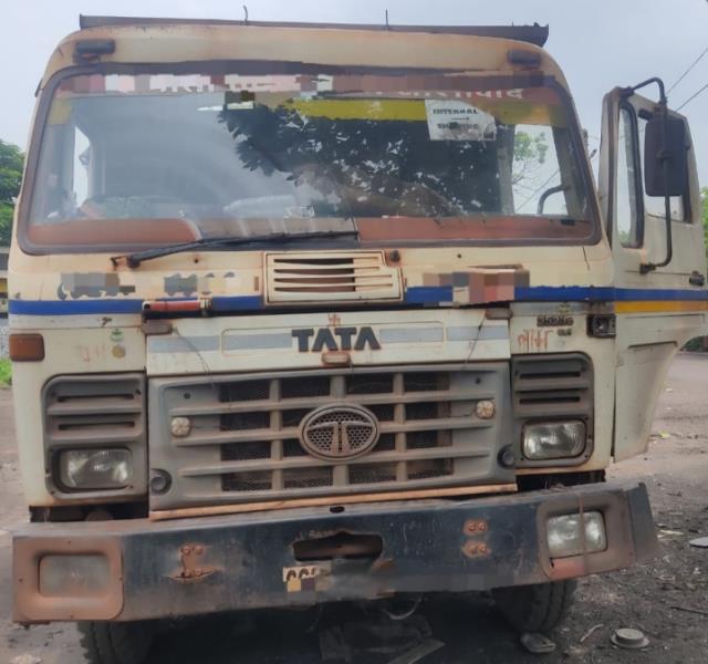 Tata 2523