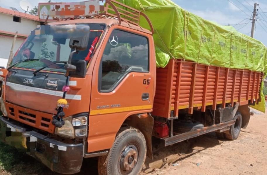SML Isuzu Sartaj